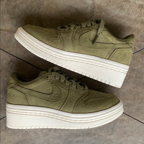 WMNS AIR JORDAN 1 RE LOW LIFTD platforms - Picture 12 of 16